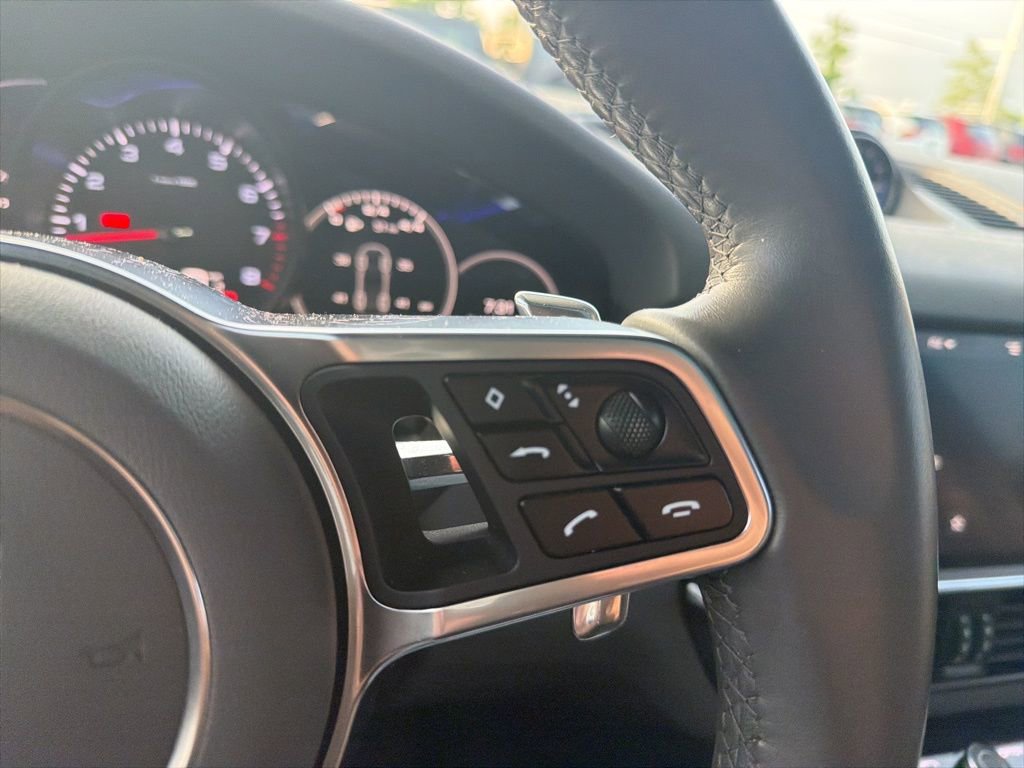 Used 2019 Porsche Cayenne AWD/4WD image 17