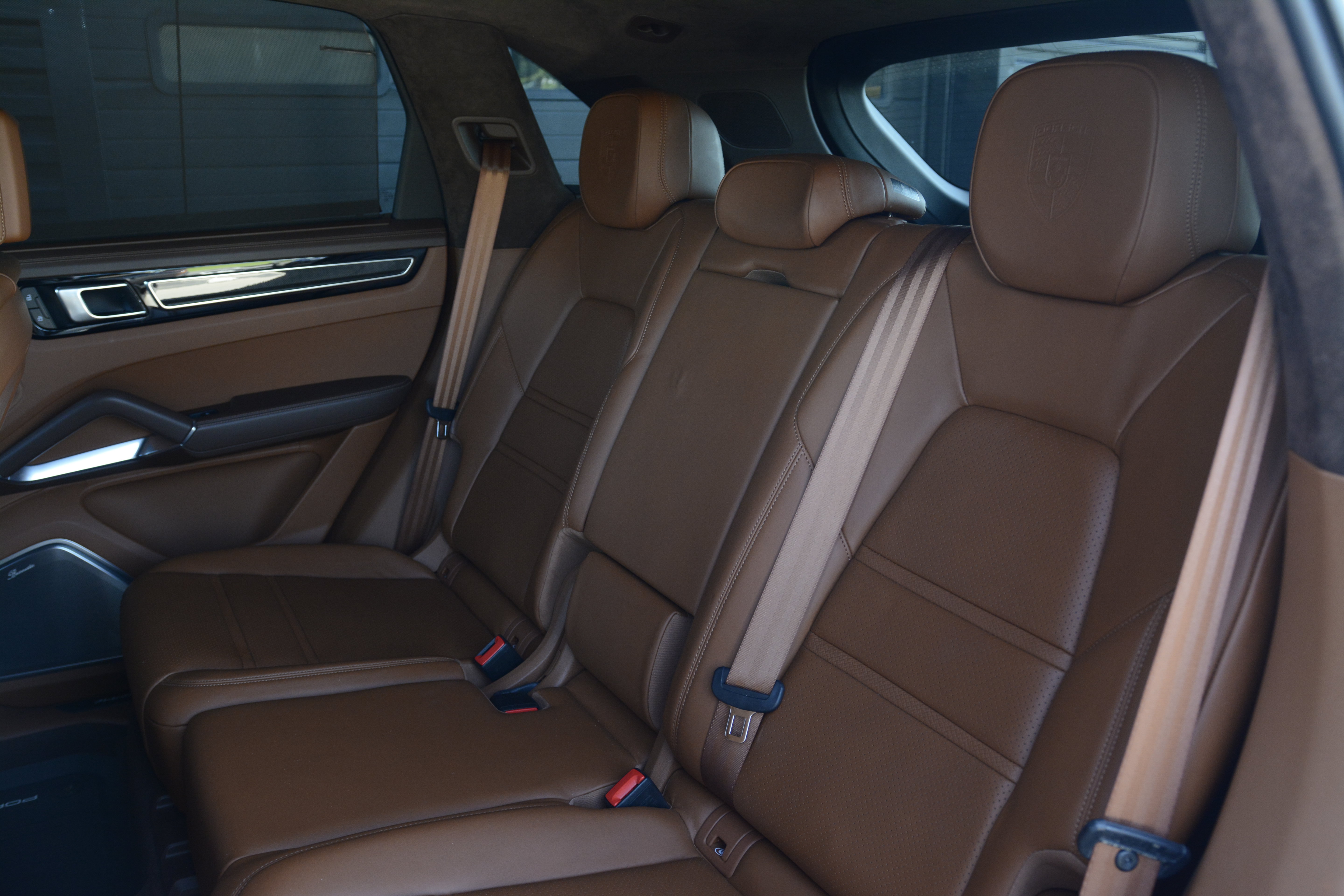 Certified 2023 Porsche Cayenne Turbo AWD/4WD image 32