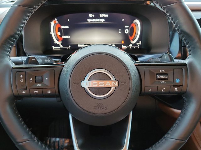 Used 2023 Nissan Pathfinder Platinum image 13