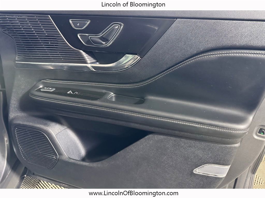 Used 2022 Lincoln Corsair AWD w/ Equipment Group 101A image 18