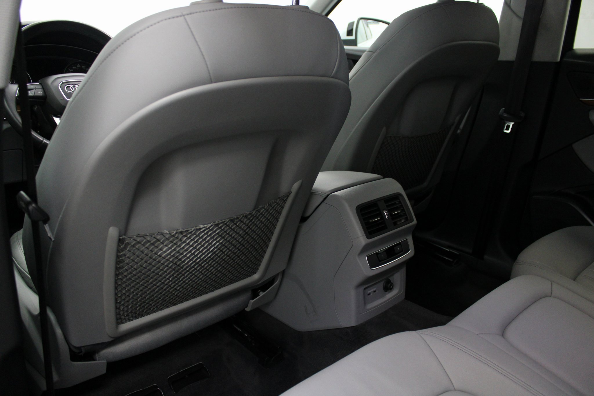 Used 2022 Audi Q5 2.0T Premium w/ Convenience Package image 16