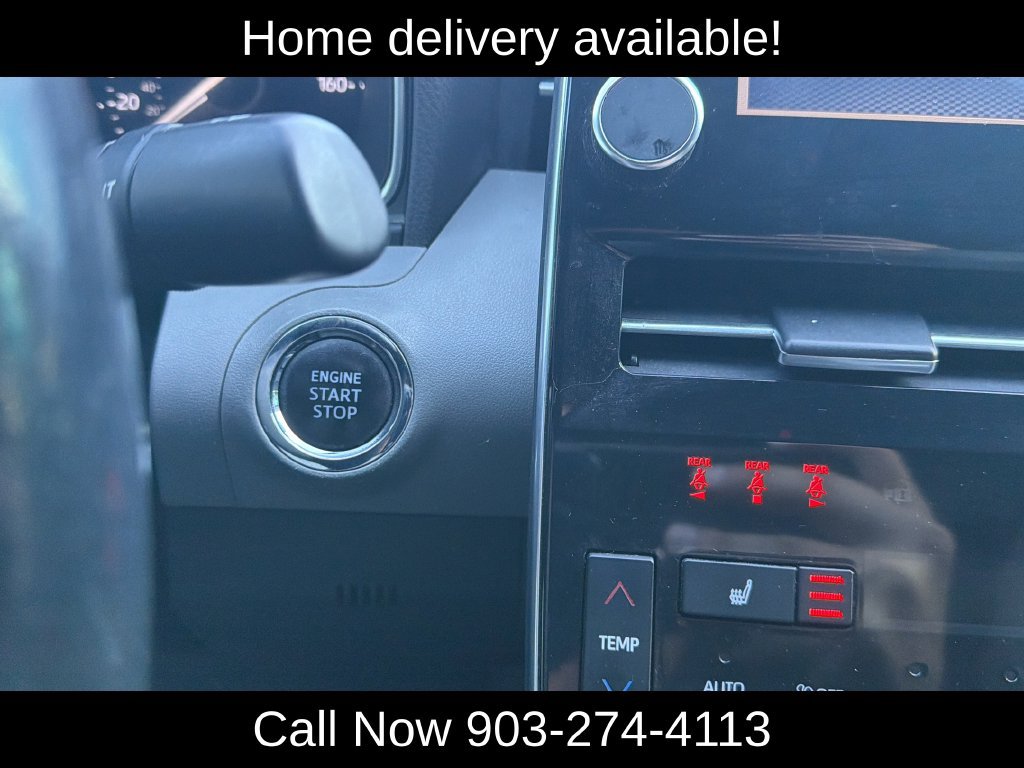 Used 2020 Toyota Avalon XLE w/ Moonroof Package FWD image 21