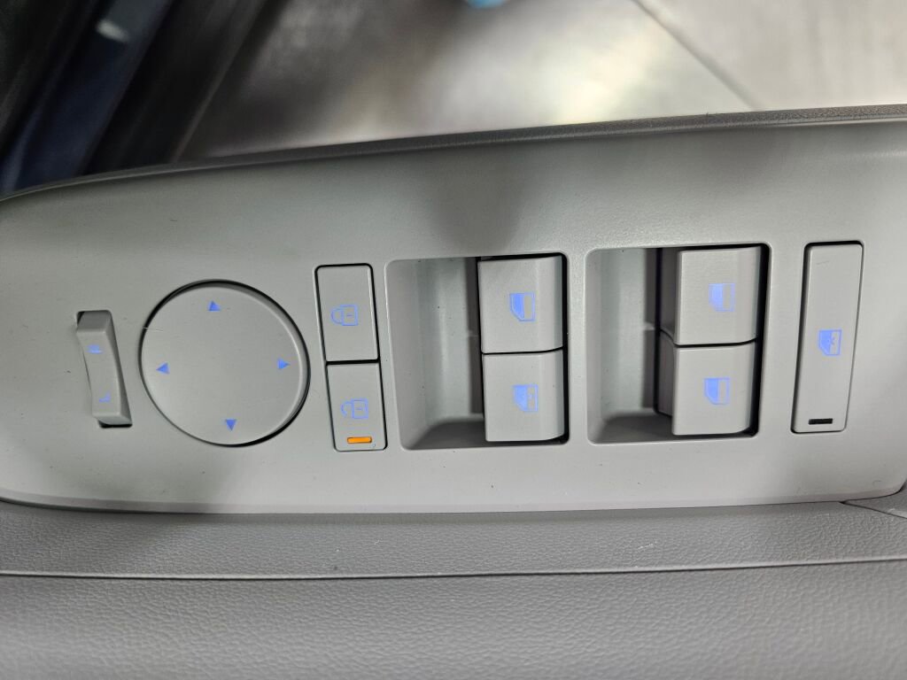 Used 2024 Hyundai Kona SEL FWD image 23