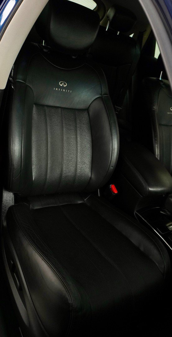 Used 2014 INFINITI QX70 AWD w/ Premium Package image 9