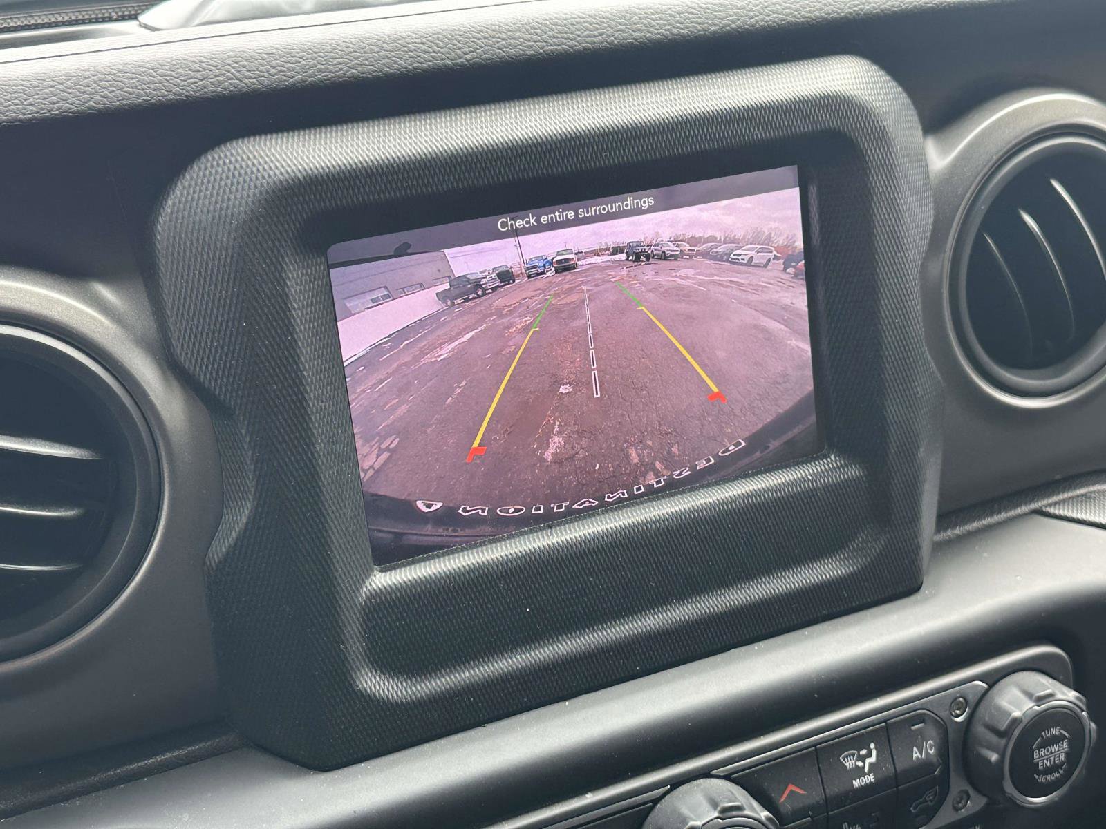 Used 2023 Jeep Wrangler Unlimited w/ Cold Weather Group image 27