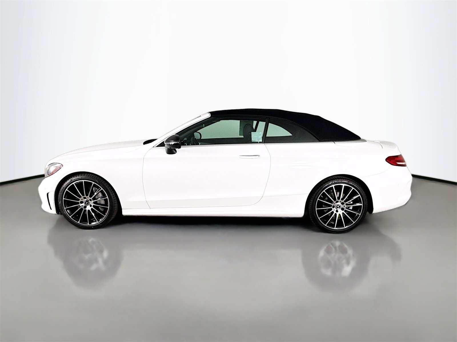 Used 2023 Mercedes-Benz C 300 Cabriolet image 4