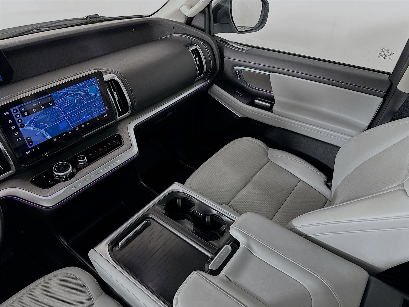 Used 2025 Ford Expedition Max Platinum w/ Driver's Package image 26