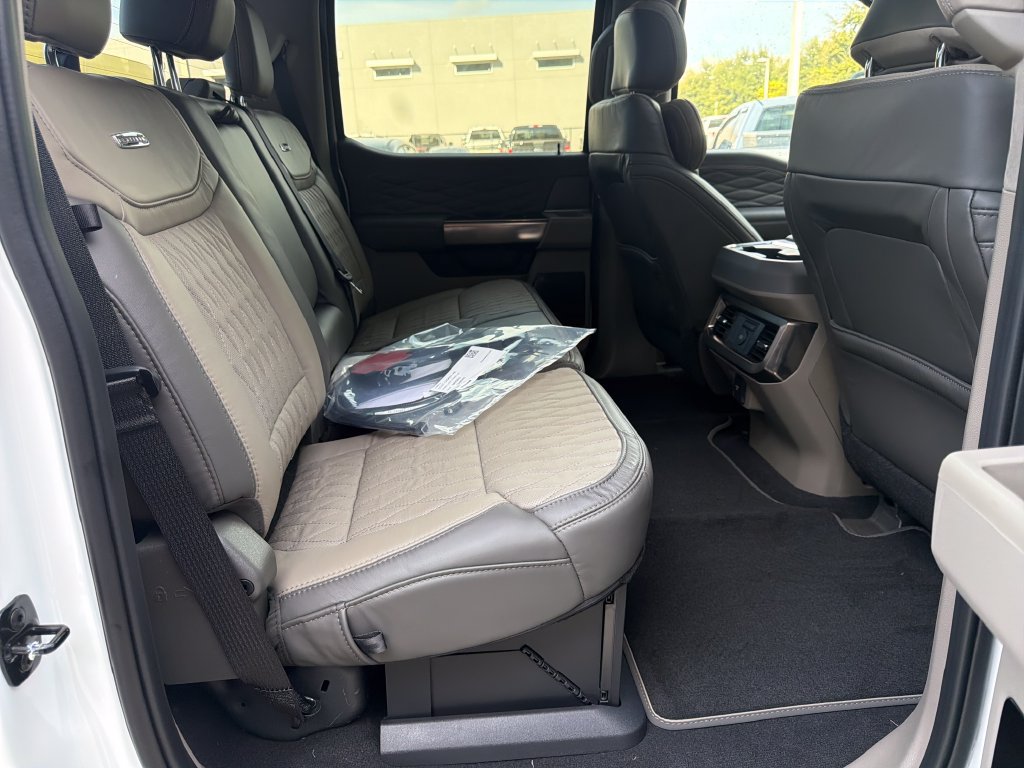 New 2027 Ford F250 Platinum w/ Platinum Plus Package AWD/4WD image 29