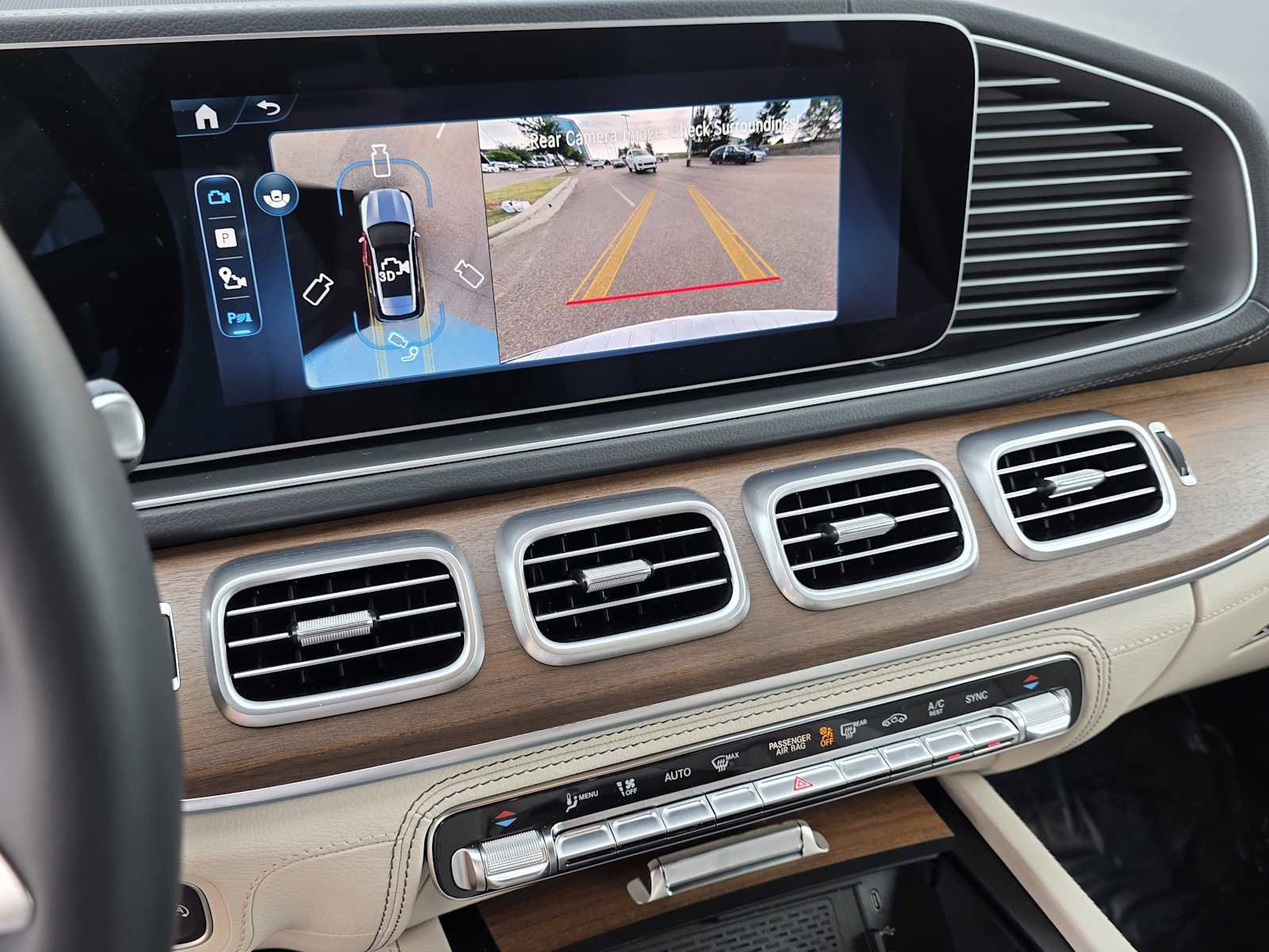 Used 2025 Mercedes-Benz GLE 350 4MATIC image 10