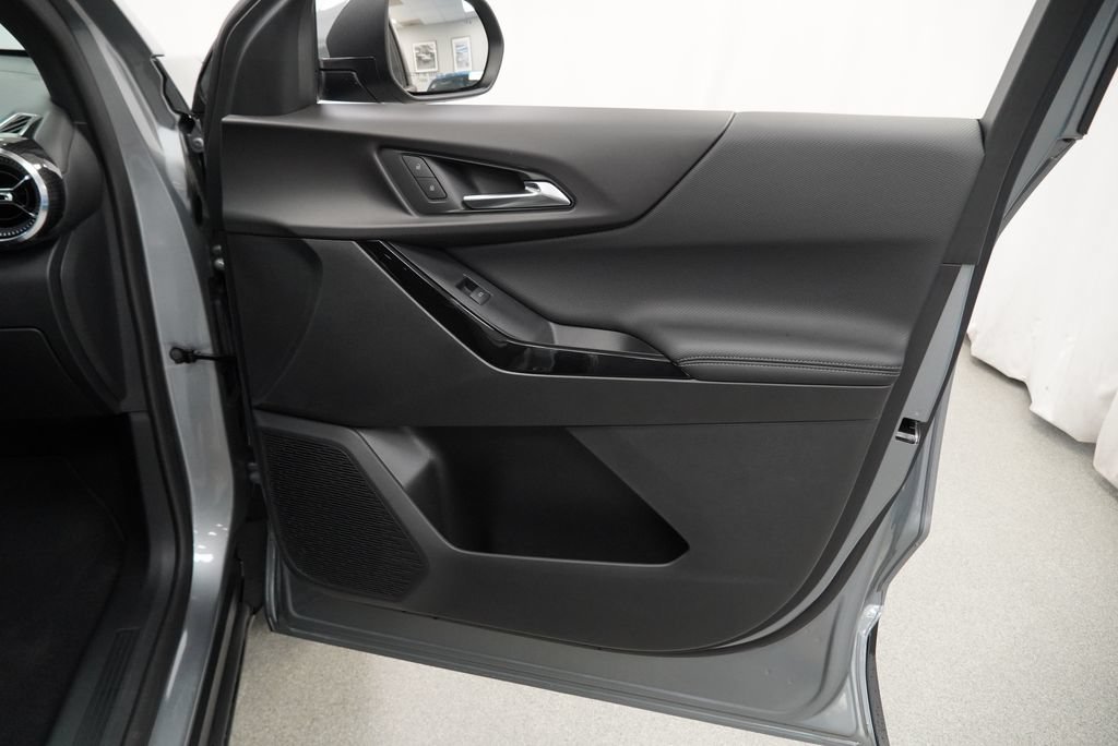 New 2027 Chevrolet Equinox LT FWD image 27