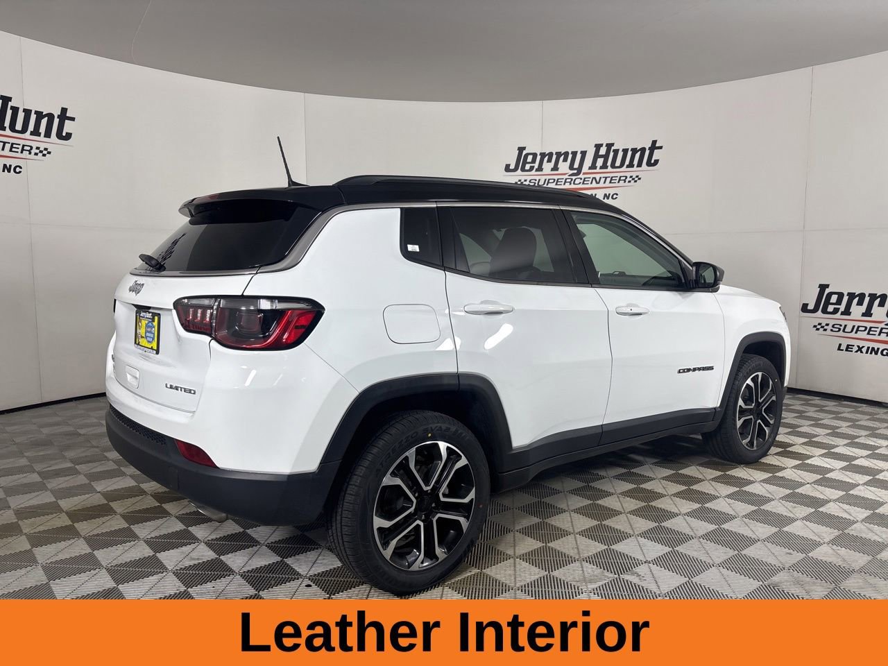 Used 2022 Jeep Compass Limited AWD/4WD image 5