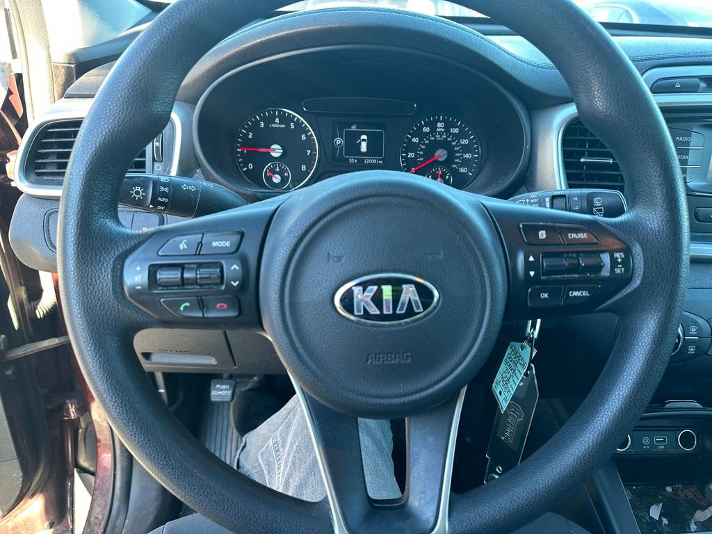 Used 2017 Kia Sorento LX image 5