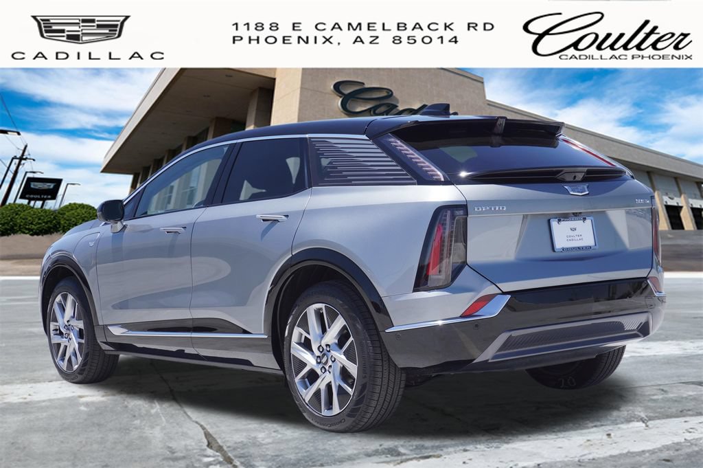 Certified 2025 Cadillac Optiq Luxury 2 AWD/4WD image 3