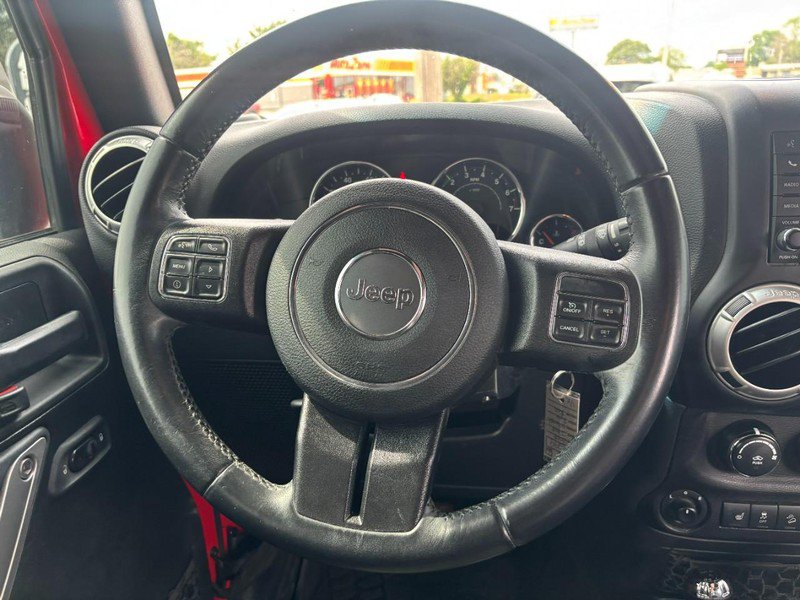 Used 2018 Jeep Wrangler Unlimited Sahara w/ Connectivity Group AWD/4WD image 14