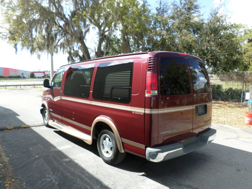 Used 2000 Chevrolet Express 1500 RWD image 6