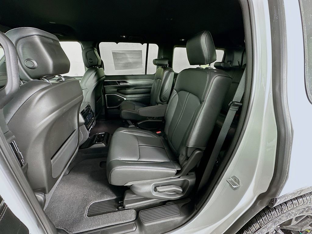 New 2026 Jeep Grand Wagoneer Limited w/ Convenience Group I image 31