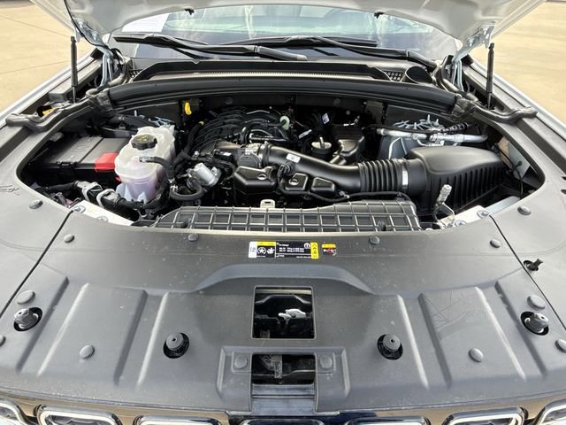 Used 2025 Jeep Grand Cherokee Limited RWD image 28