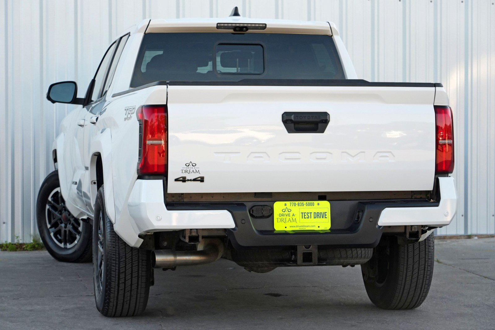 Used 2024 Toyota Tacoma TRD Sport w/ TRD Sport Premium Package AWD/4WD image 6