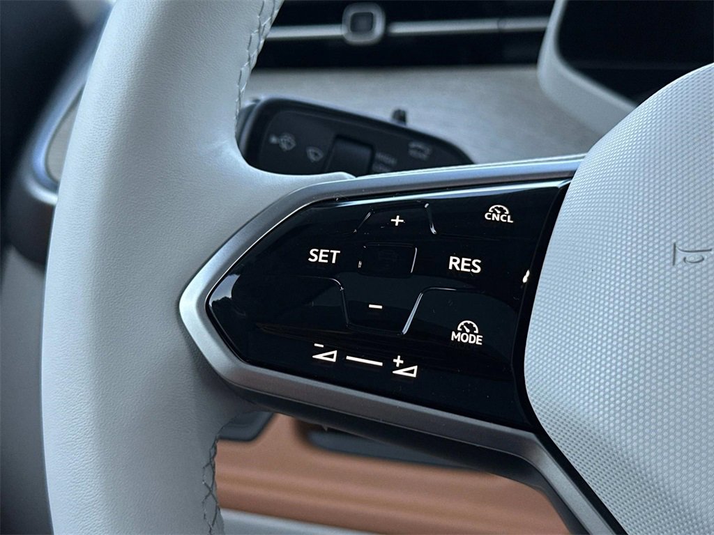 New 2025 Volkswagen ID. Buzz 1st Edition image 10