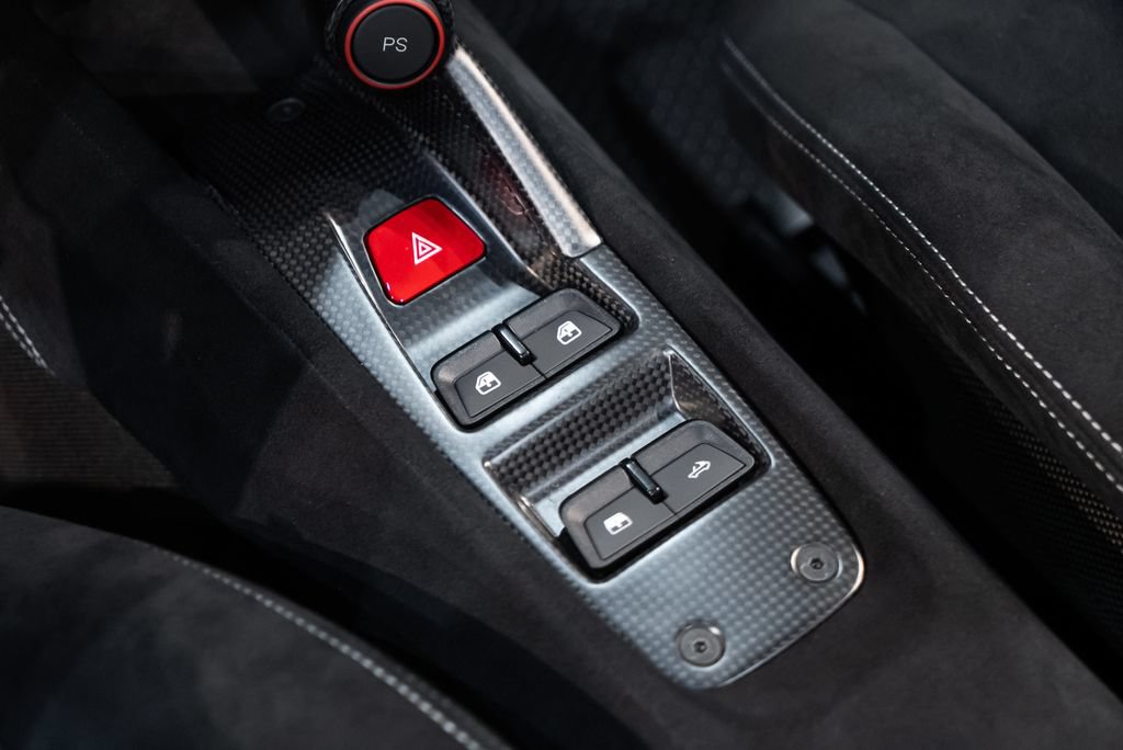 Certified 2019 Ferrari 488 Pista Spider RWD image 36