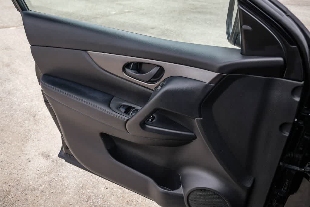 Used 2020 Nissan Rogue Sport S FWD image 24