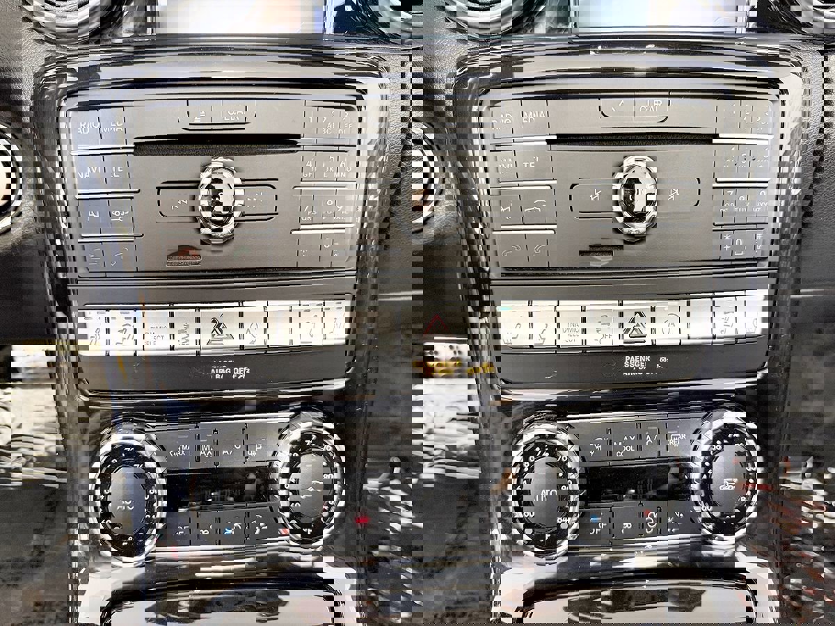 Used 2019 Mercedes-Benz SLC 300 image 54