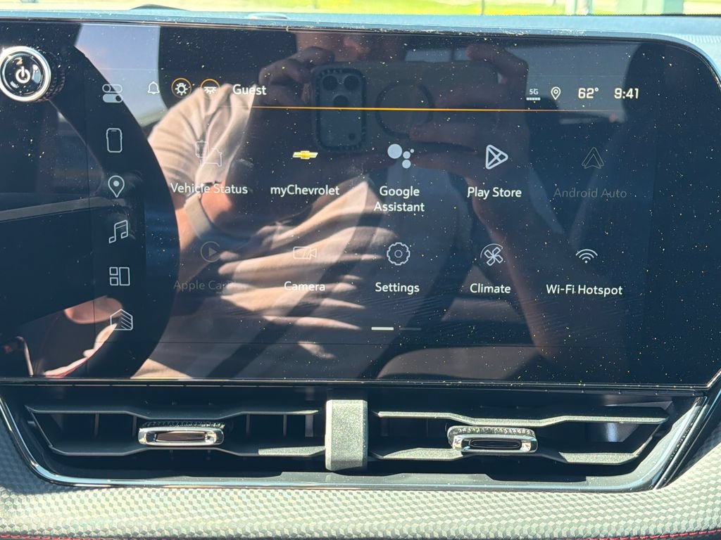 New 2026 Chevrolet Equinox RS w/ Convenience Package III AWD/4WD image 17