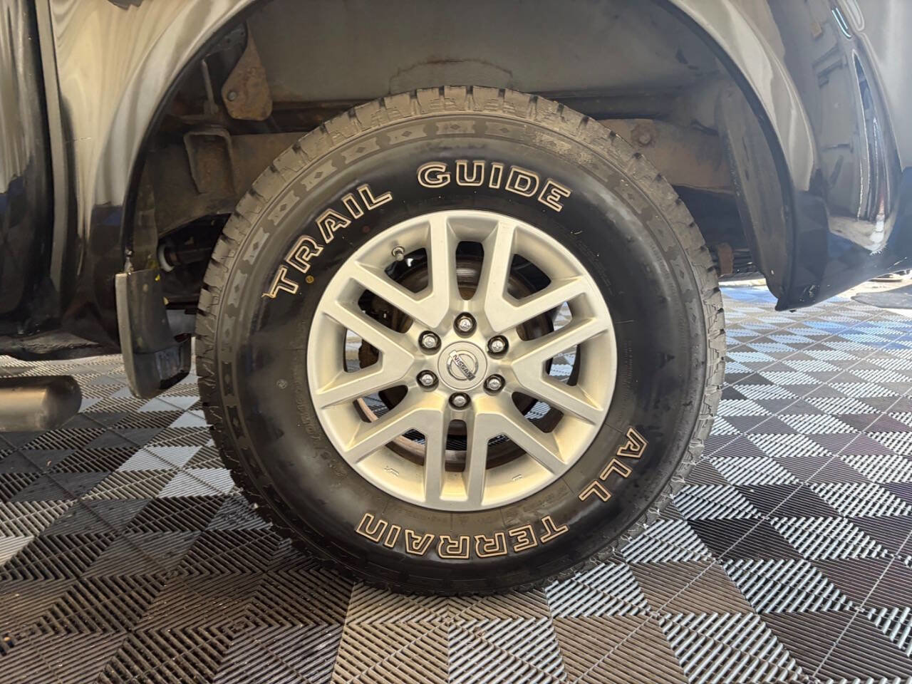 Used 2014 Nissan Frontier SV AWD/4WD image 31