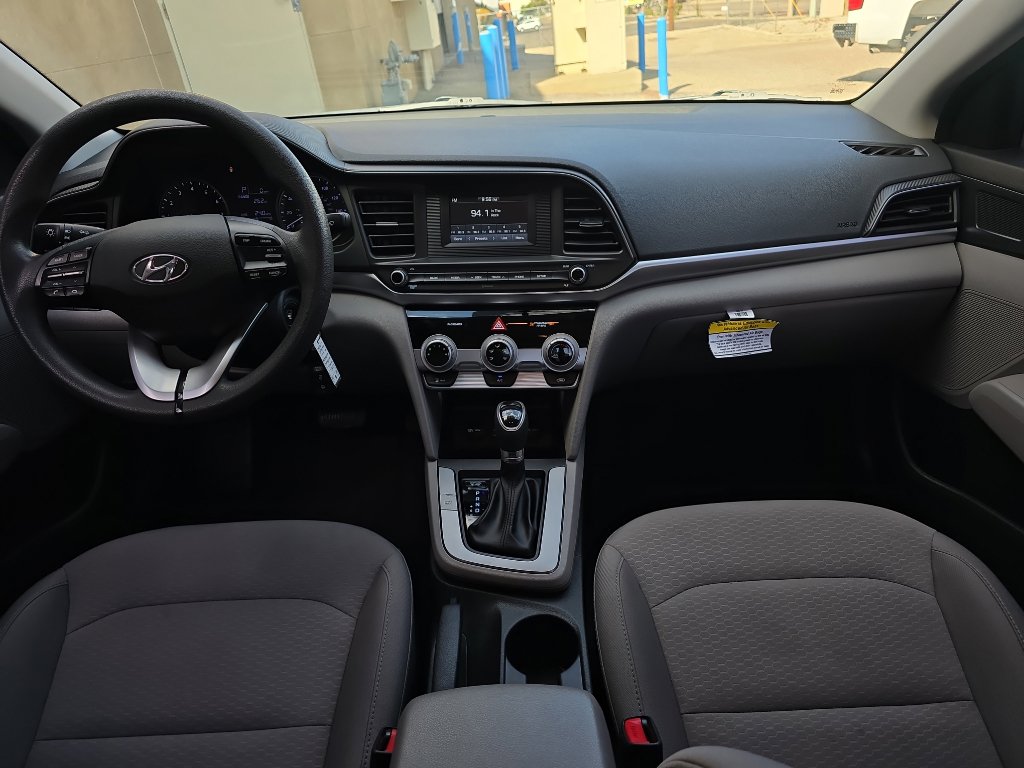 Used 2019 Hyundai Elantra SE image 17