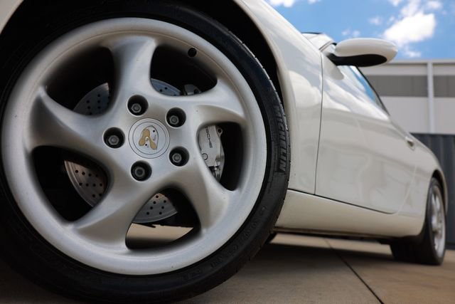 Used 2001 Porsche 911 Carrera 4 AWD/4WD image 36