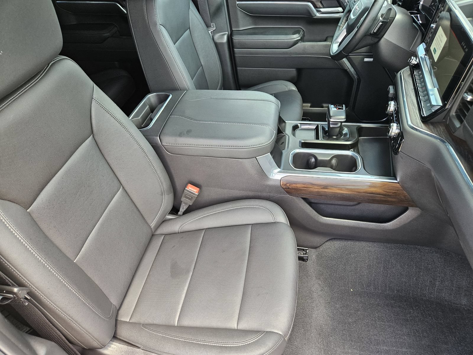 Used 2024 GMC Sierra 1500 SLT w/ SLT Premium Plus Package AWD/4WD image 20