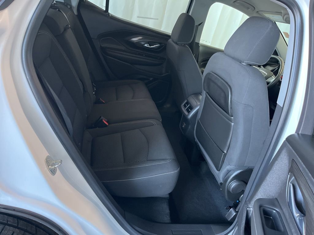 Used 2023 GMC Terrain SLE image 21
