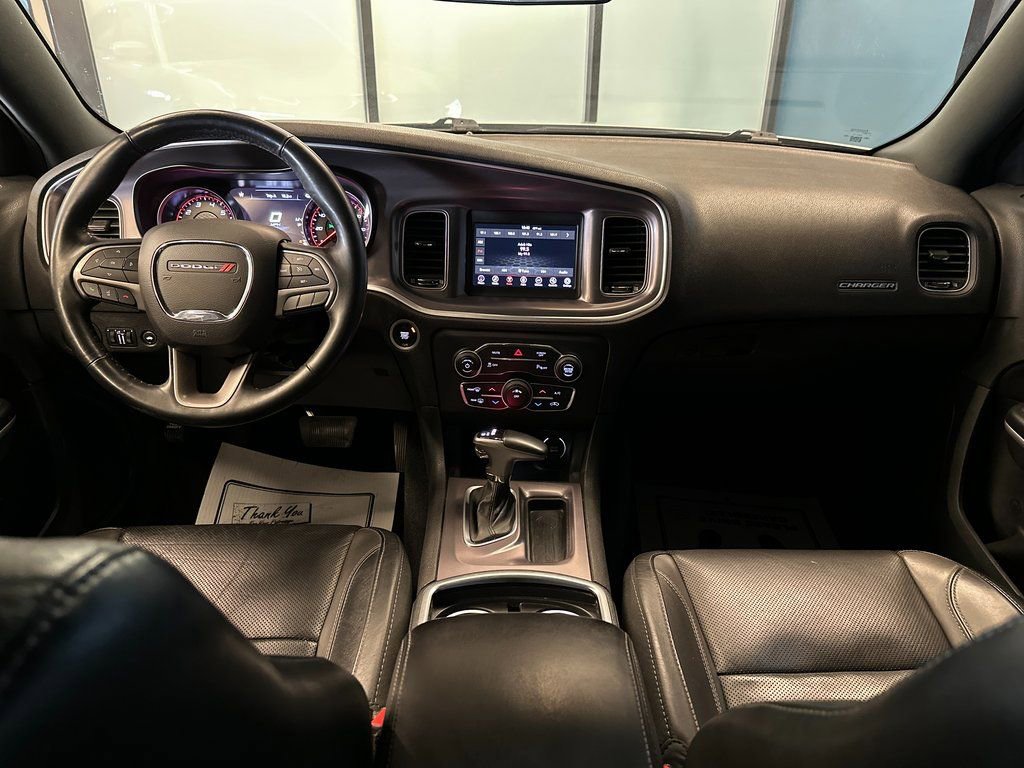 Used 2019 Dodge Charger SXT w/ Leather Interior Group image 8