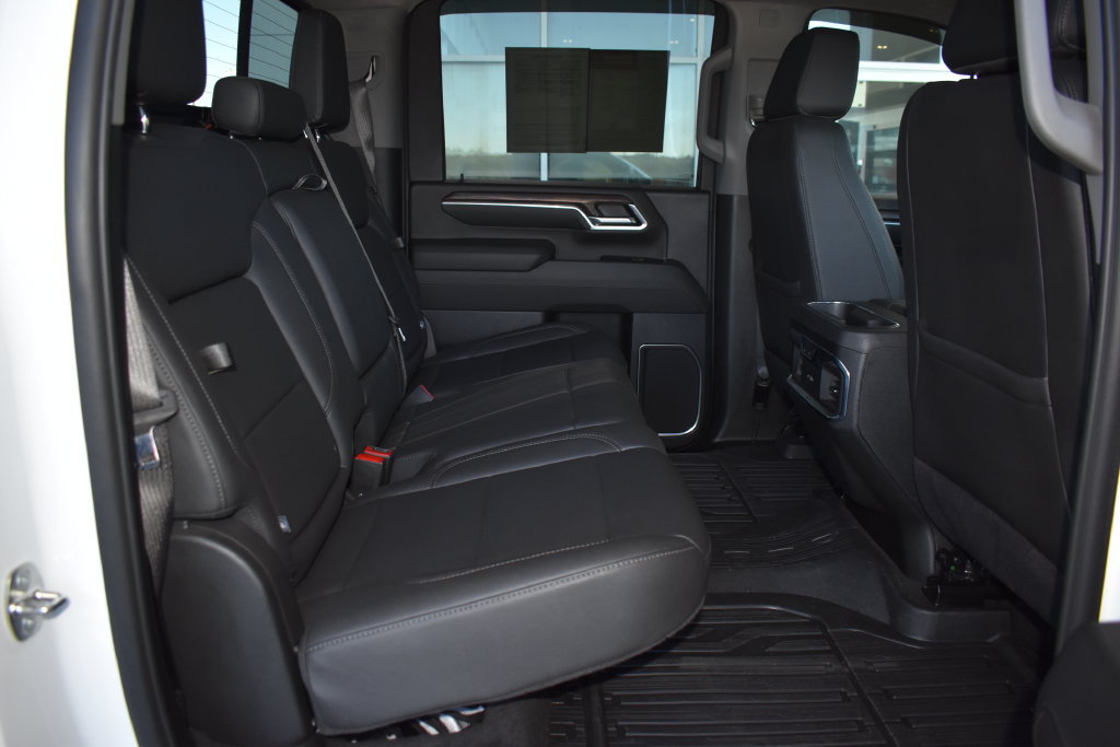 Used 2024 GMC Sierra 2500 SLT w/ SLT Premium Package AWD/4WD image 17