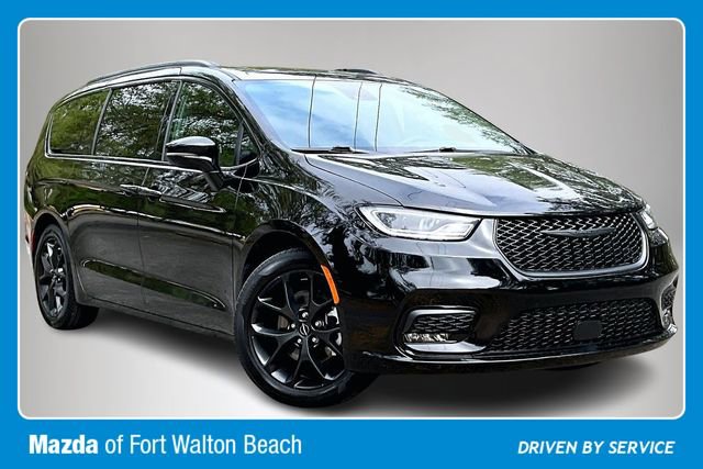 Used 2025 Chrysler Pacifica Limited