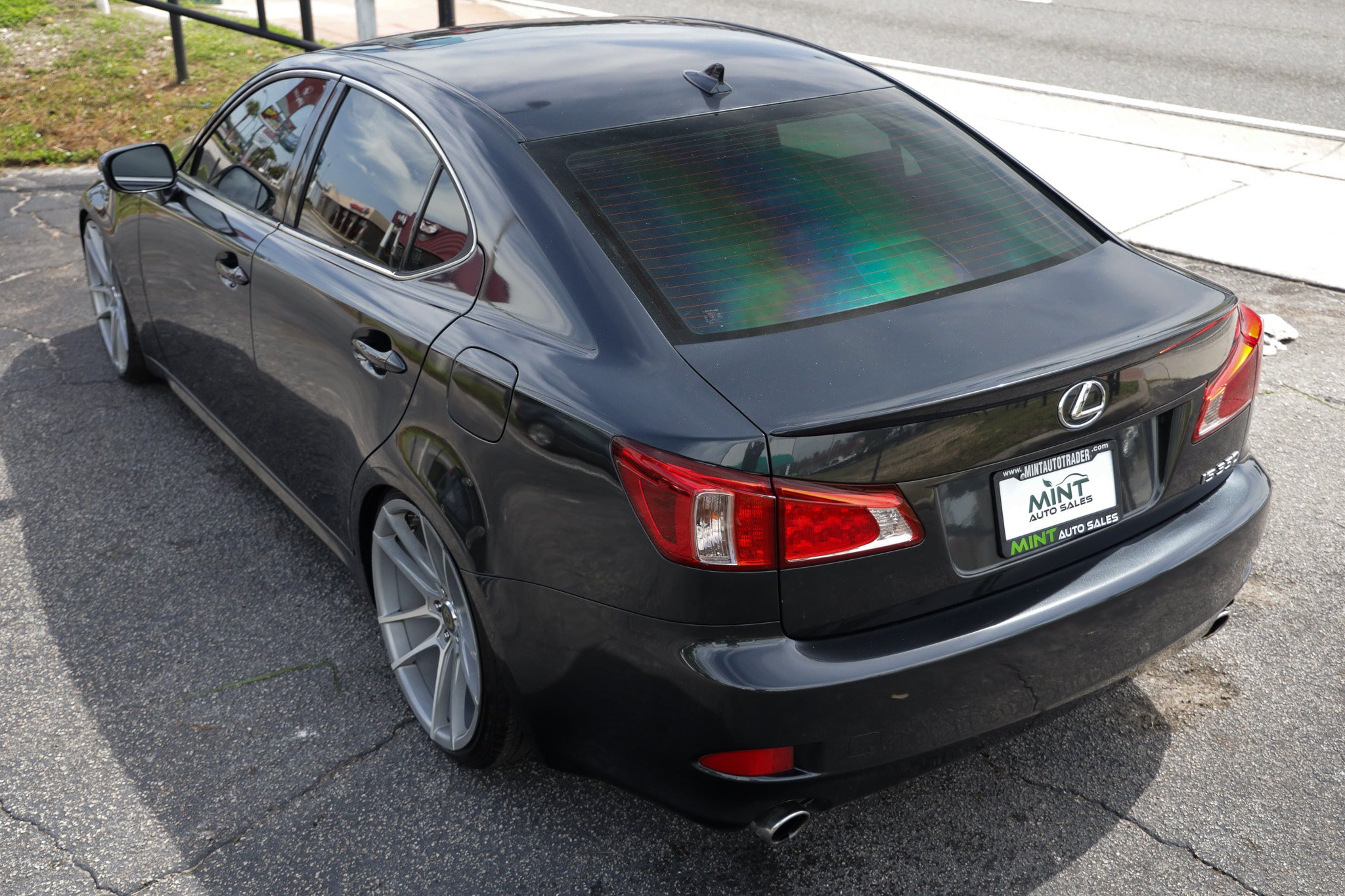Used 2011 Lexus IS 350 w/ Premium Pkg Value Edition RWD image 8