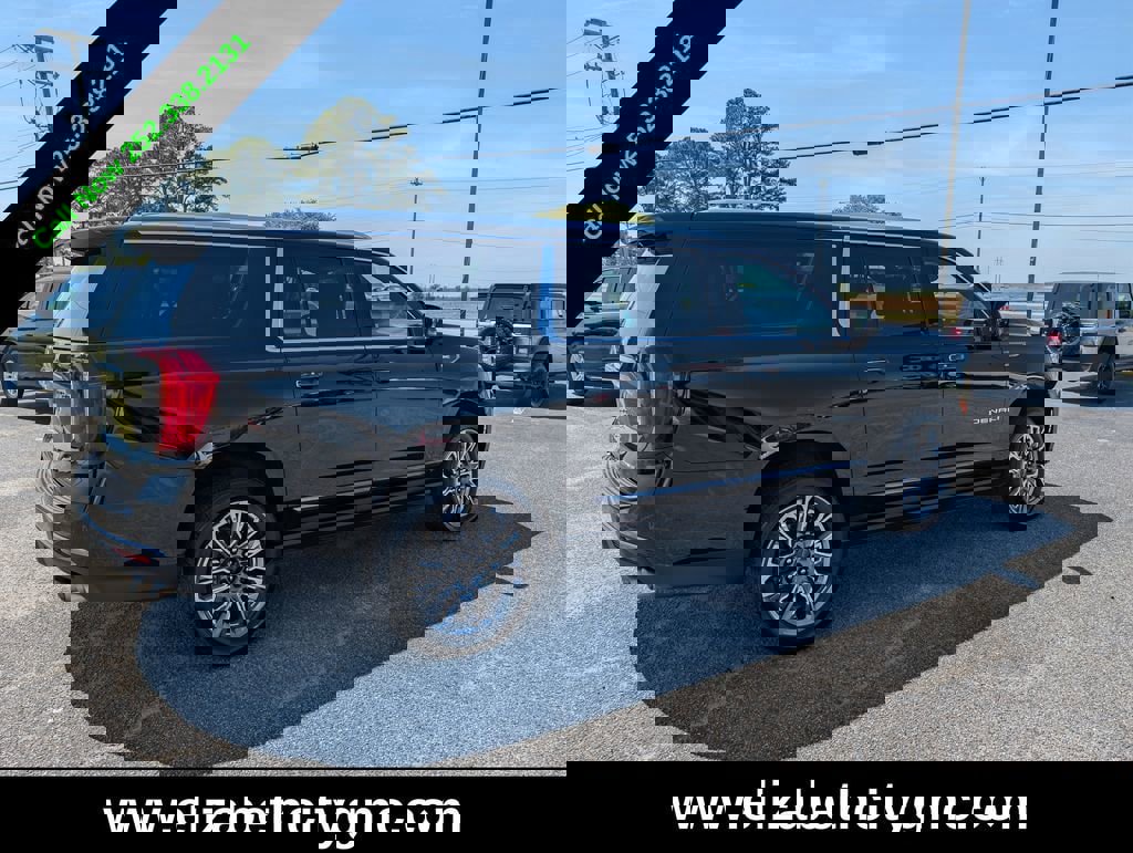 Used 2024 GMC Yukon XL Denali Ultimate image 4