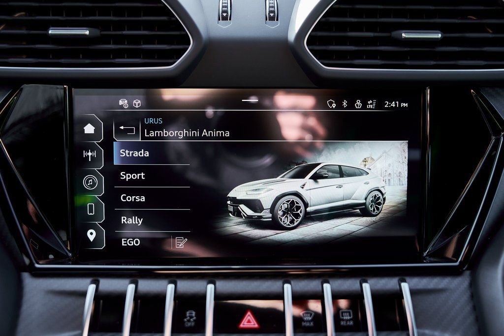 Used 2024 Lamborghini Urus Performante image 89