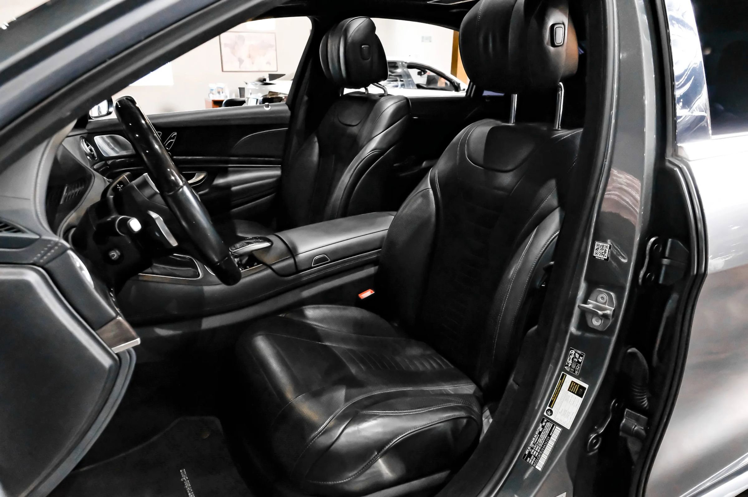 Used 2019 Mercedes-Benz S 560 Sedan image 31
