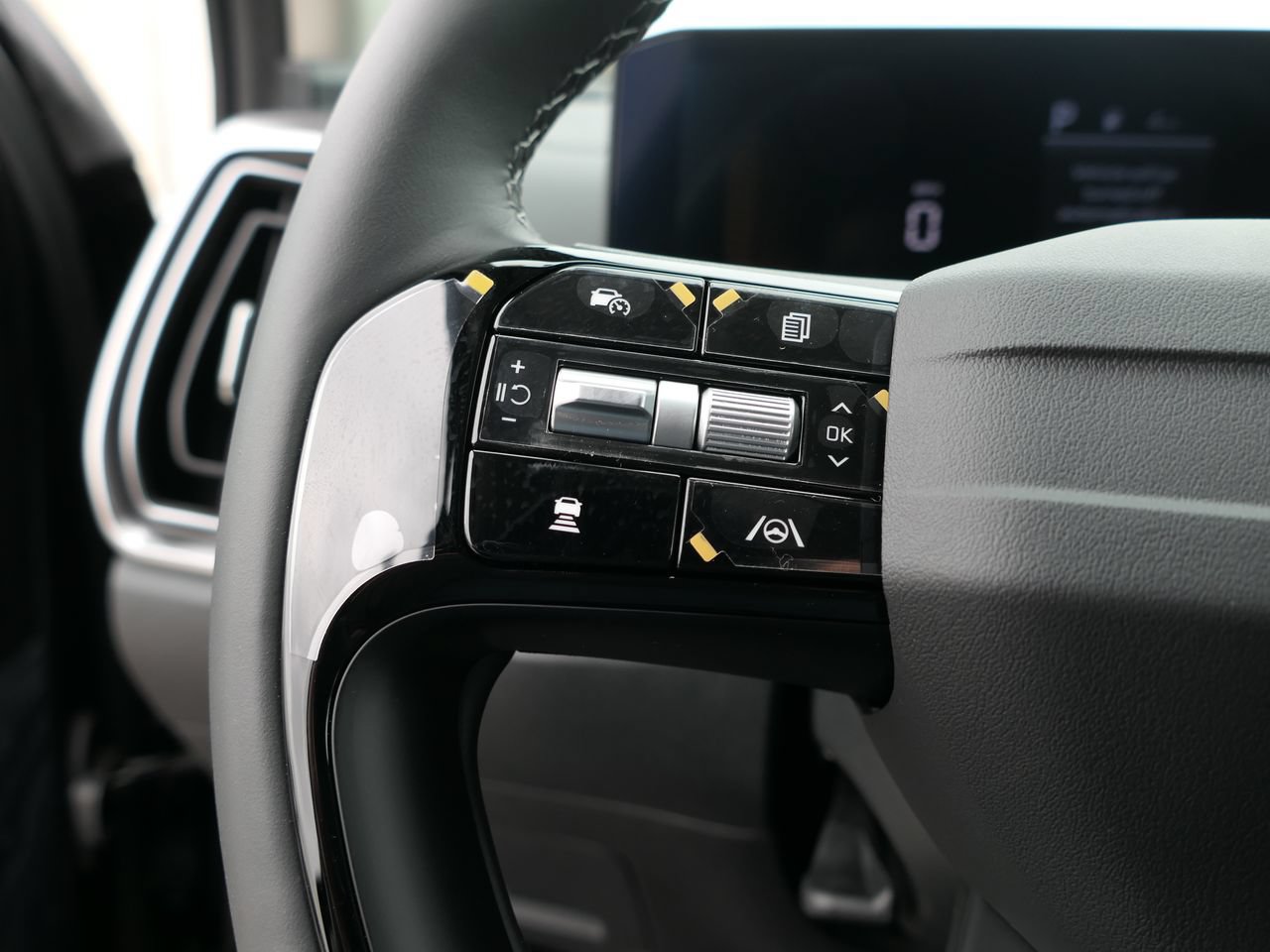 New 2026 Kia Sorento S FWD image 13