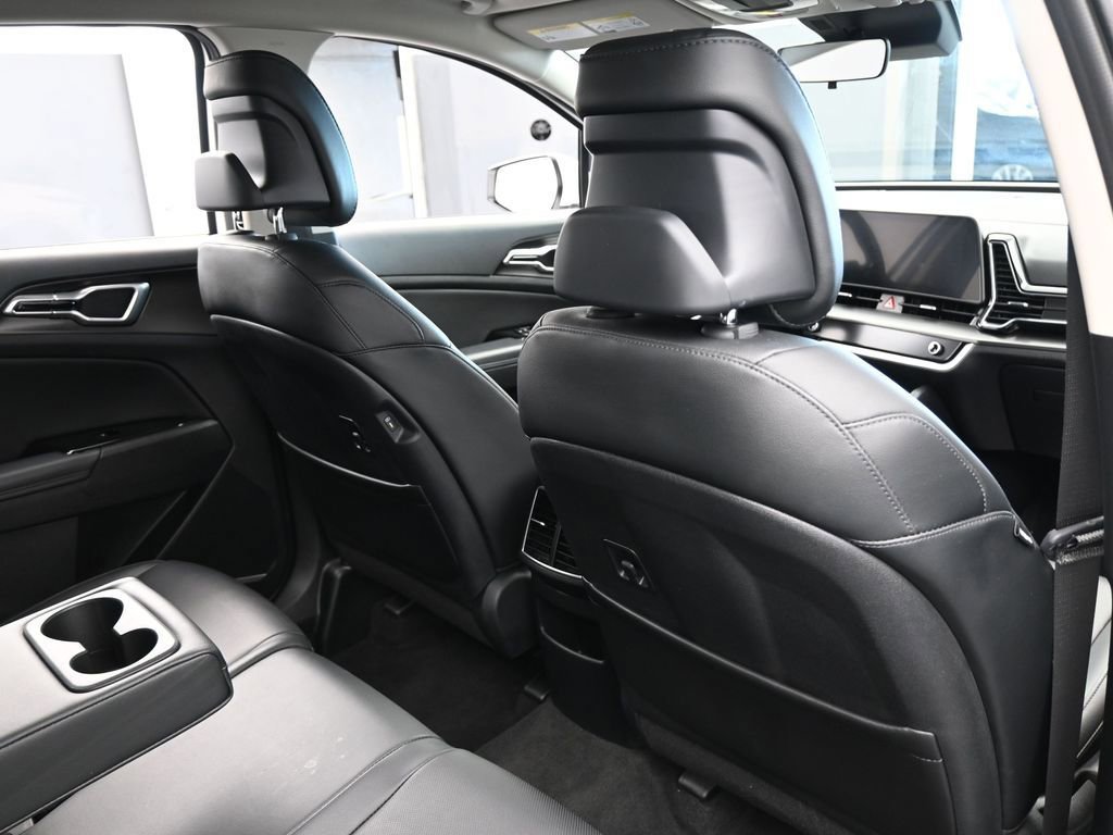 Used 2025 Kia Sportage EX image 42