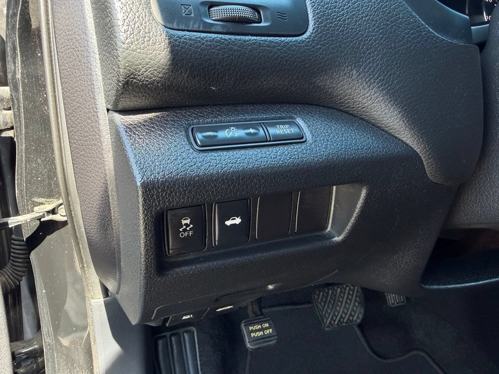 Used 2015 Nissan Altima 2.5 SV FWD image 14