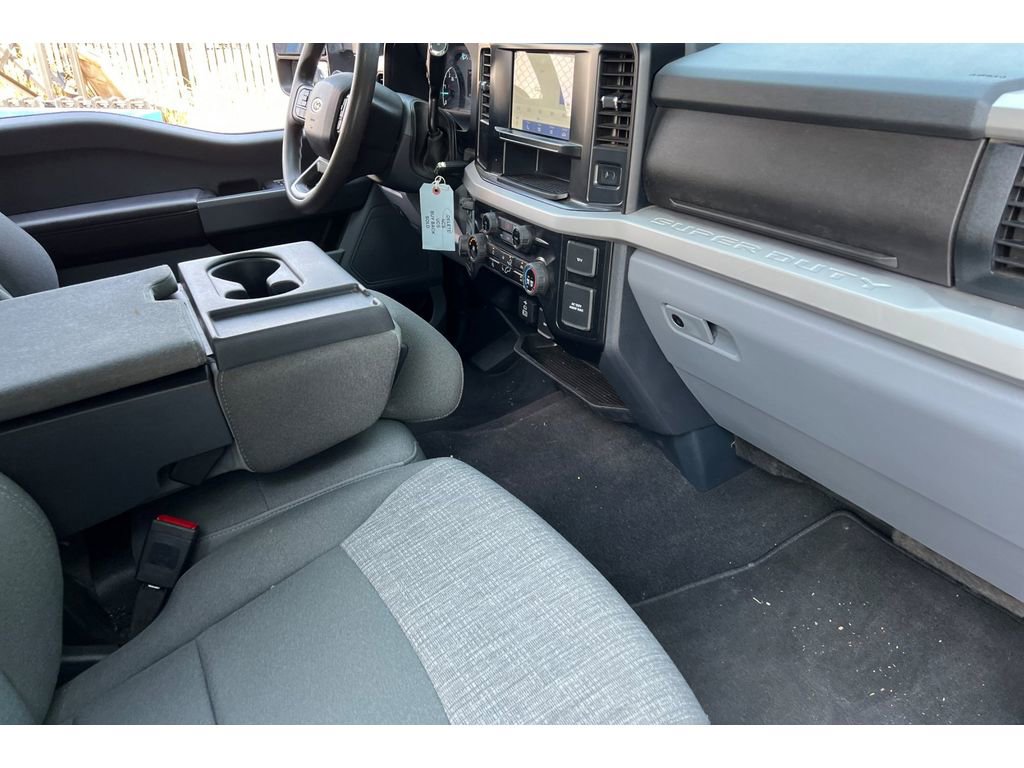 Used 2025 Ford F350 XLT image 17