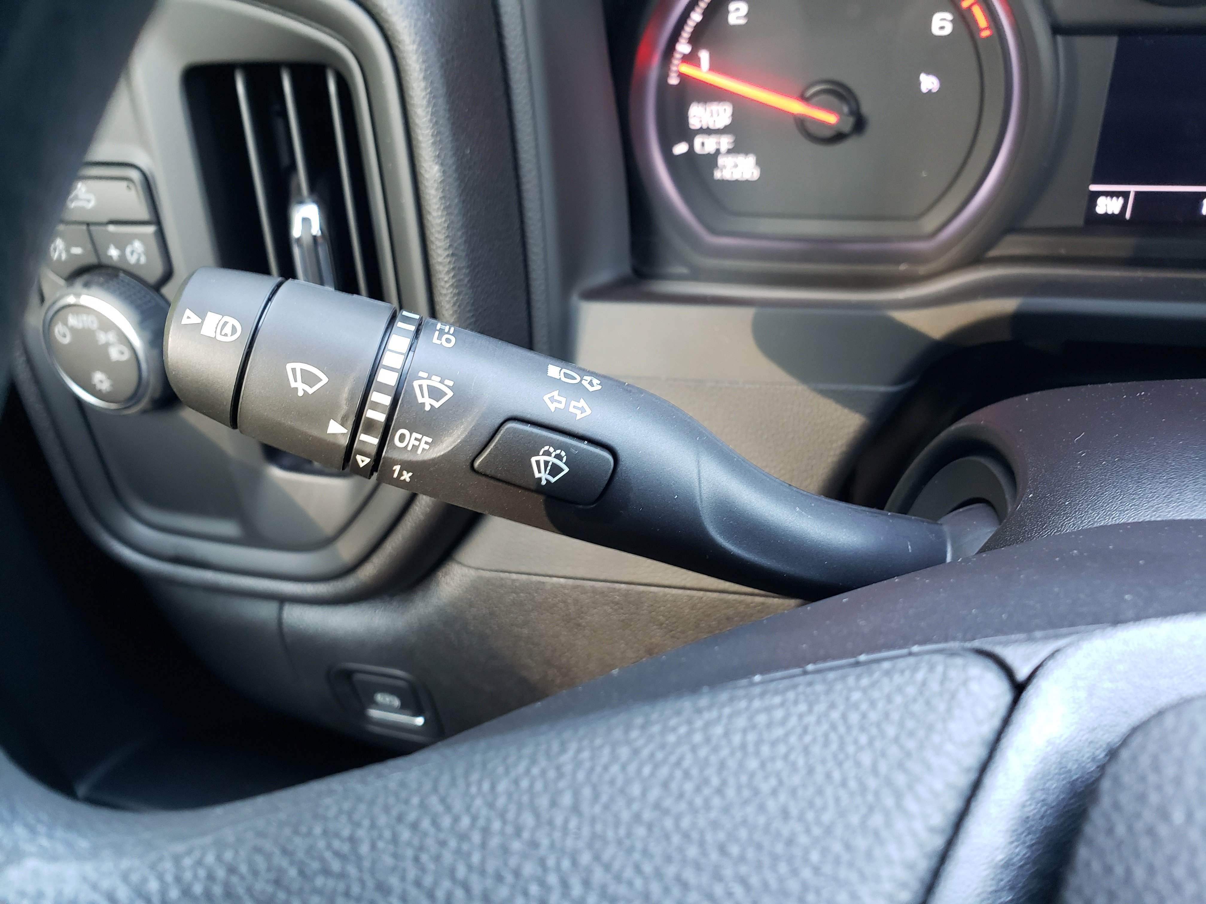 New 2025 Chevrolet Silverado 1500 Custom image 15