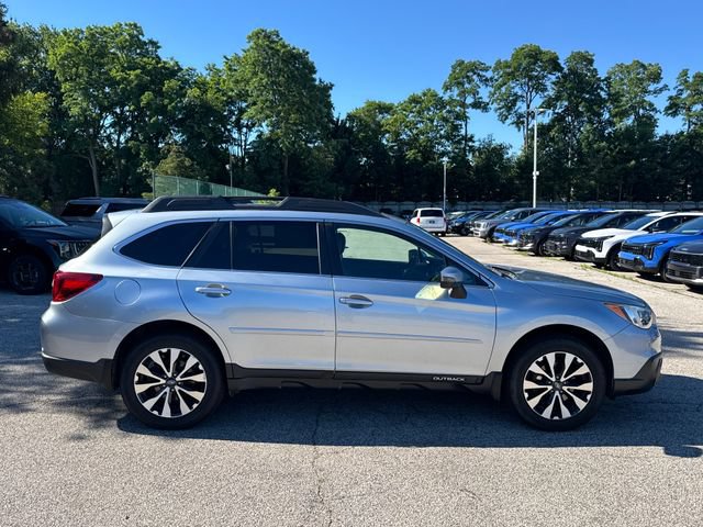 Used 2017 Subaru Outback 2.5i Limited AWD/4WD image 6