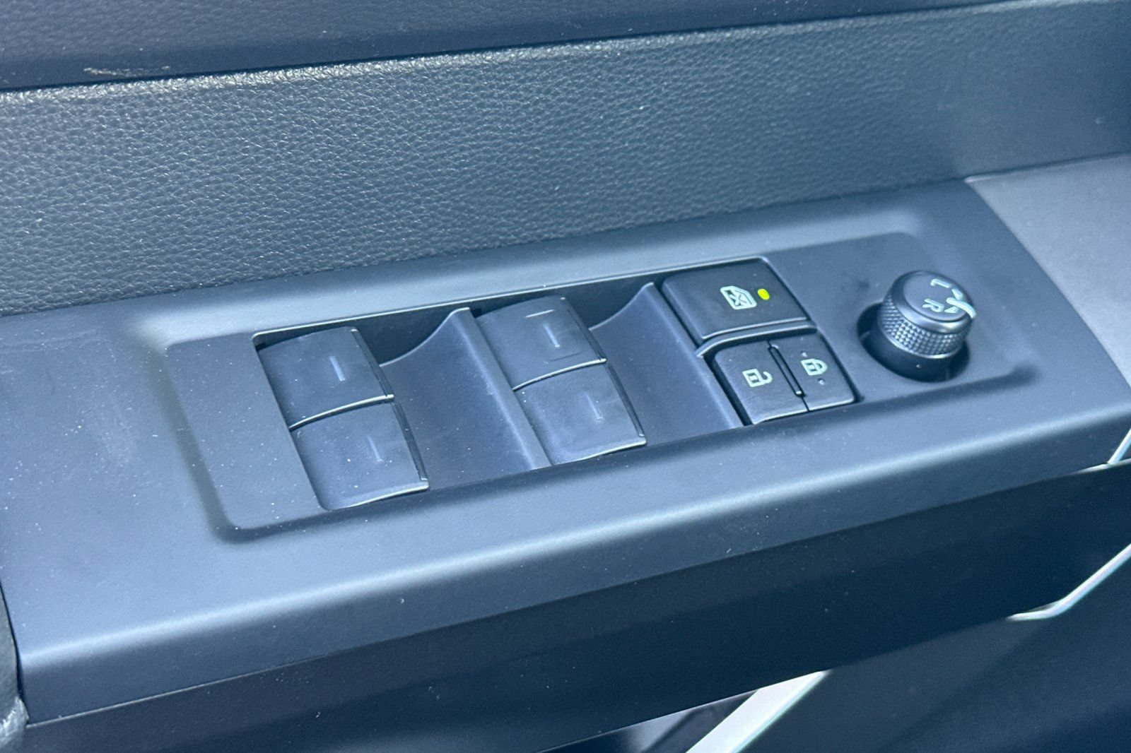 New 2026 Toyota Tundra SR5 AWD/4WD image 12