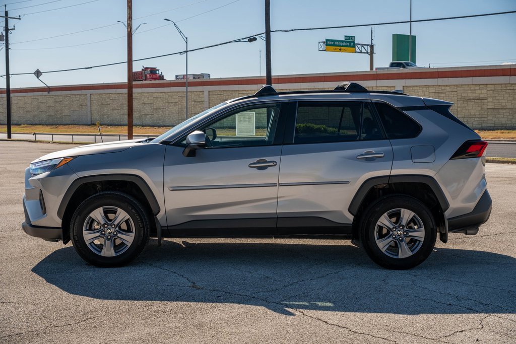 Used 2023 Toyota RAV4 XLE image 4