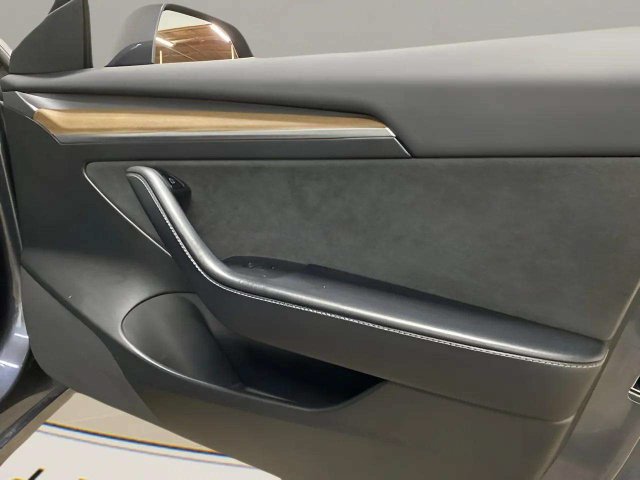 Used 2023 Tesla Model 3 Standard Range RWD image 72