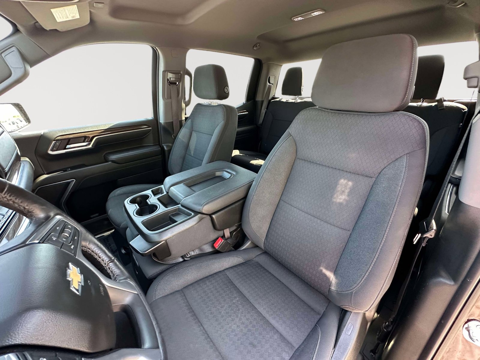 Used 2022 Chevrolet Silverado 1500 LT AWD/4WD image 24