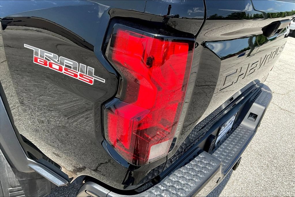 Used 2024 Chevrolet Colorado Trail Boss w/ Safety Package AWD/4WD image 26